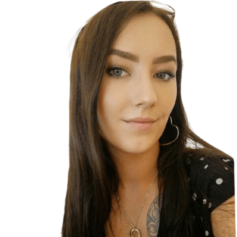 Lauren Spalding, a Hampshire-based virtual assistant specialising in helping female entrepreneurs with business admin.